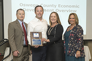 2022 Entrepreneur Award Recipients Elizabeth and Richard Hamilton